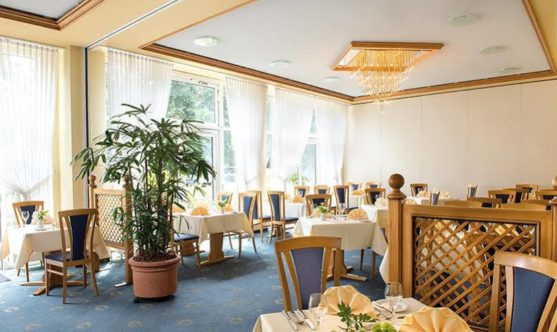 Victor'S Residenz-Hotel Гуммерсбах Экстерьер фото